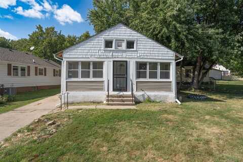 1602 Wilson Avenue, Des Moines, IA 50316