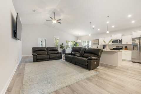 88 Cool Breeze Loop, Freeport, FL 32439