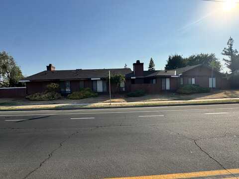 4627 Emmerson Avenue N, Fresno, CA 93722