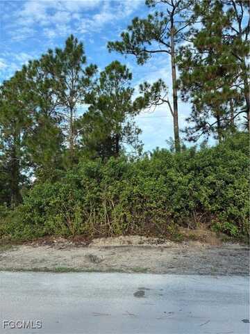 1113 Lake Avenue, Lehigh Acres, FL 33972