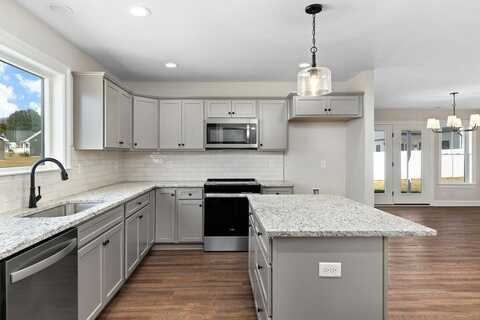 155 LANGLEY DR, WAYNESBORO, VA 22980