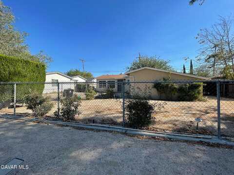 1560 W Avenue H10, Lancaster, CA 93534