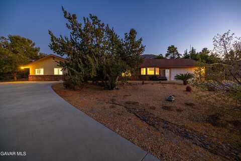 626 Westlake Drive, Palmdale, CA 93551