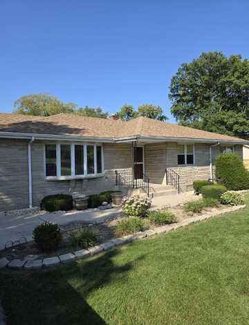5080 E 73rd Avenue, Merrillville, IN 46410