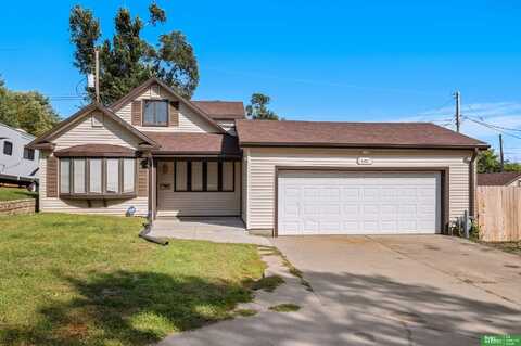 4851 S 17th Street, Omaha, NE 68107