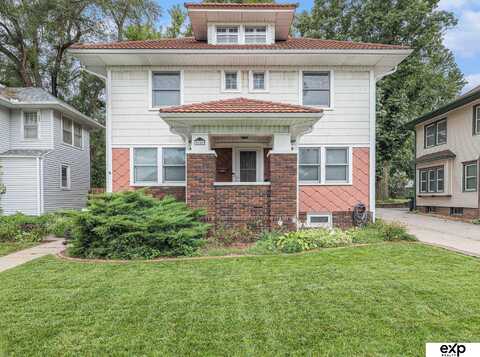2460 N 45 Avenue, Omaha, NE 68104