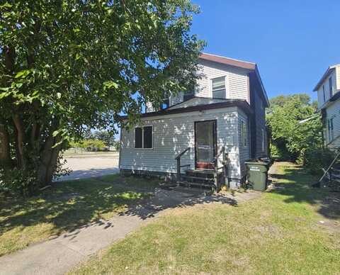 42 E Walton Avenue, Muskegon, MI 49442