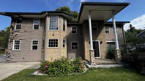 9177 3rd Street, Berrien Springs, MI 49103