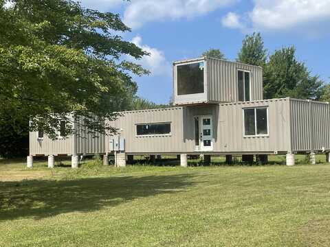 7767 warren woods road Road, Three Oaks, MI 49128