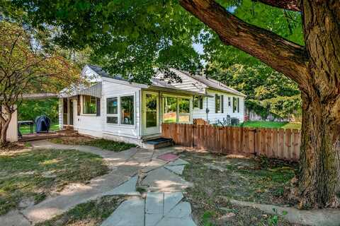 14461 16th Avenue, Marne, MI 49435
