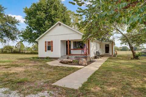 679 Walnut Shade Road, Crane, MO 65633