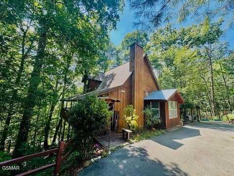 3170 Wears Overlook Ln, Sevierville, TN 37862