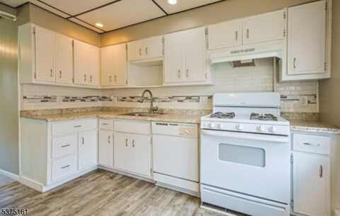 106 Sadler Rd, Bloomfield, NJ 07003