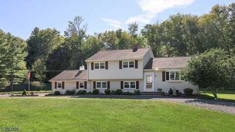 21 Indian Rock Rd, Warren, NJ 07059