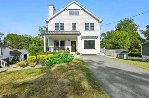 9 Hillcrest Ave, Gladstone, NJ 07934