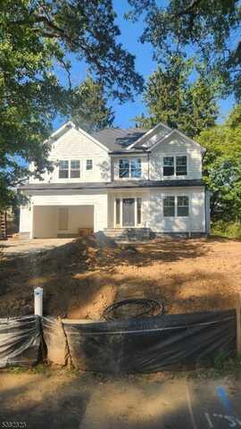 11 Earl Pl, New Providence, NJ 07974