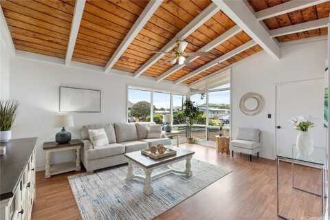 1485 Kaumoli Street, Pearl City, HI 96782