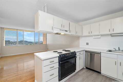 46-255 Kahuhipa Street, Kaneohe, HI 96744
