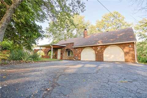 1425 S Kings Highway, Independence, MO 64055