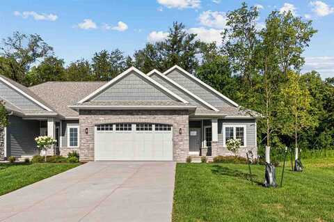 14 Pond Ridge Cir, Coralville, IA 52241