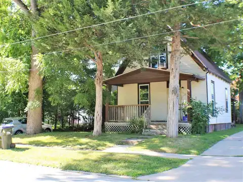 1016 Rochester Ave, Iowa City, IA 52240
