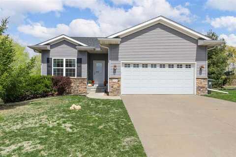 2091 Mackinaw Dr, Iowa City, IA 52245