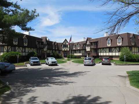 1512 1st Ave, Coralville, IA 52241