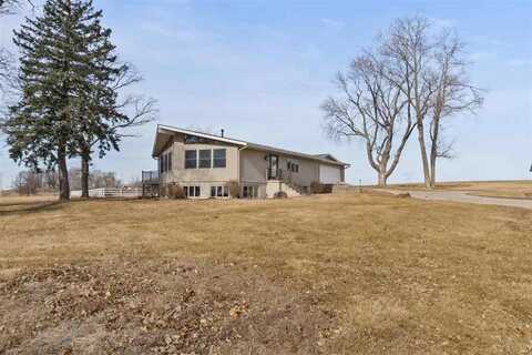 4860 American Legion Road, Iowa City, IA 52240