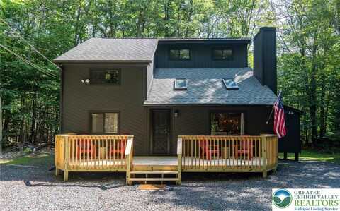 433 Berry Lane, Tobyhanna, PA 18347