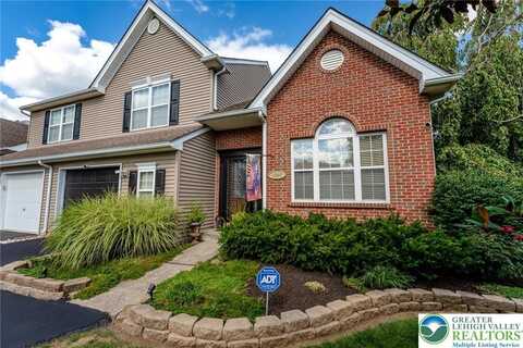 1597 Cambridge Drive, Macungie, PA 18062
