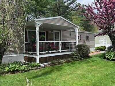 8 Fairview Drive, Lisbon, ME 04250