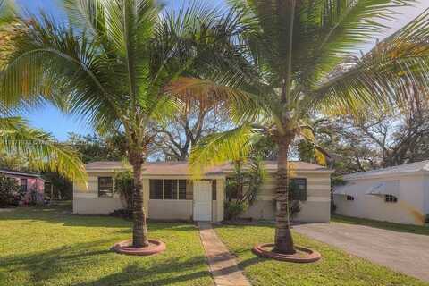 640 NE 137th St, North Miami, FL 33161