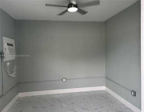 4340 SW 24th St, West Park, FL 33023