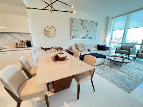 851 NE 1st Ave, Miami, FL 33132
