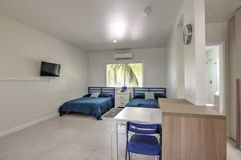245 NE 33rd St, Miami, FL 33137
