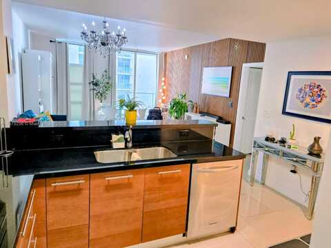 253 NE 2nd St, Miami, FL 33132