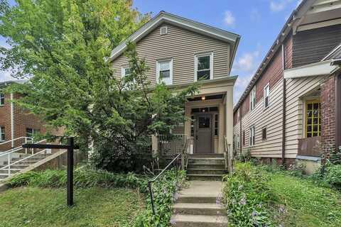 2920 N Bartlett Ave, Milwaukee, WI 53211