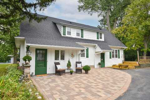 802 E Dean Rd, Fox Point, WI 53217
