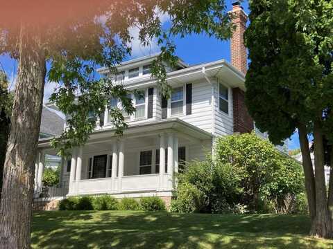 204 W Jackson St, Port Washington, WI 53074
