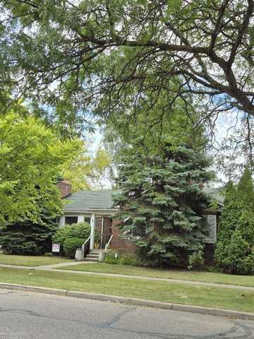316 Chalfonte, Grosse Pointe Farms, MI 48236