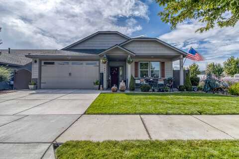 2482 NW Ivy Avenue, Redmond, OR 97756