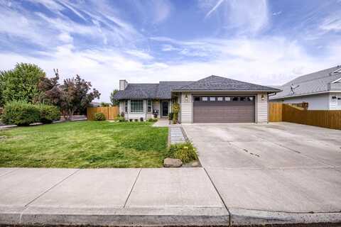2095 NW Jackpine Place, Redmond, OR 97756
