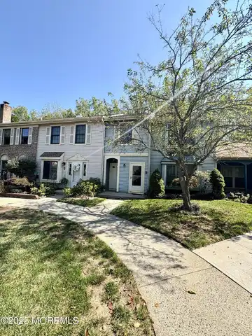 6 Claridge Court, Freehold, NJ 07728