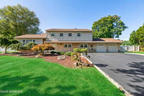 123 Woodcrest Drive, Freehold, NJ 07728