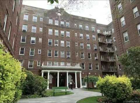 141-25 Northern Boulevard, Flushing, NY 11354