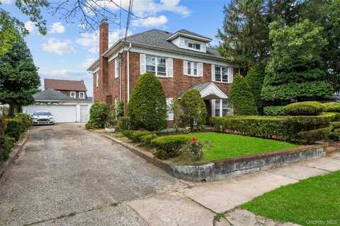 311 Hamilton Avenue, Hewlett, NY 11557