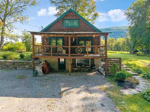 590 Bear Ladder Road, Clay, NY 12194