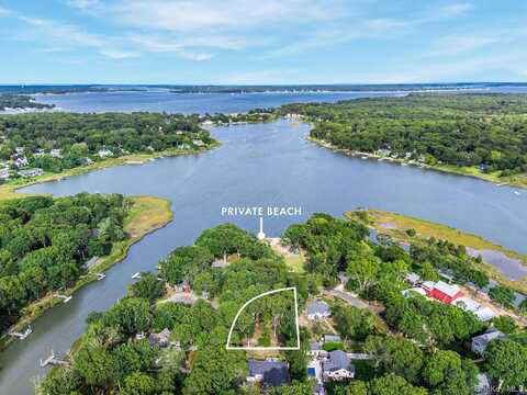 1700 Smith Drive S, Southold, NY 11971
