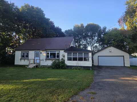 10 High Street, East Millinocket, ME 04430