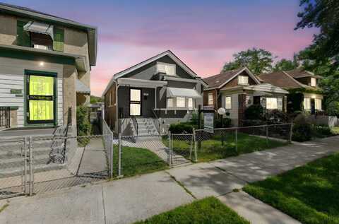 9549 S Calumet Avenue, Chicago, IL 60628